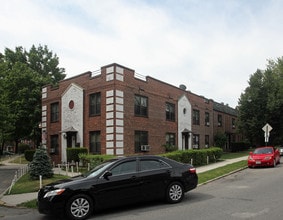 Rutledge Apartments in Ridgewood, NY - Building Photo - Building Photo