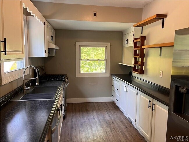 198 Stoneybrook Rd in Orchard Park, NY - Building Photo - Building Photo