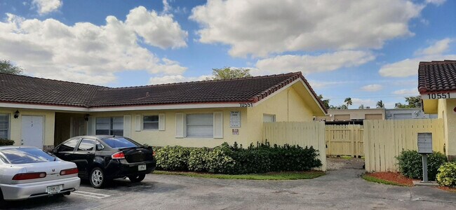 10551 NW 45th St in Coral Springs, FL - Building Photo - Building Photo