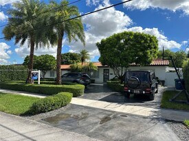 4311 SW 104th Ct in Miami, FL - Building Photo