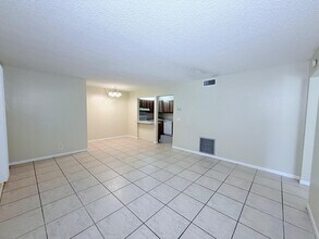 4891 Sable Pine Cir in West Palm Beach, FL - Building Photo - Building Photo