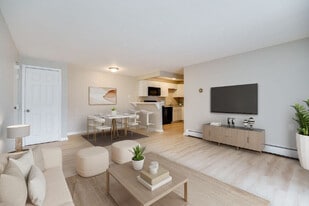 Monroe Terrace Apartments in Monroe, OH - Building Photo