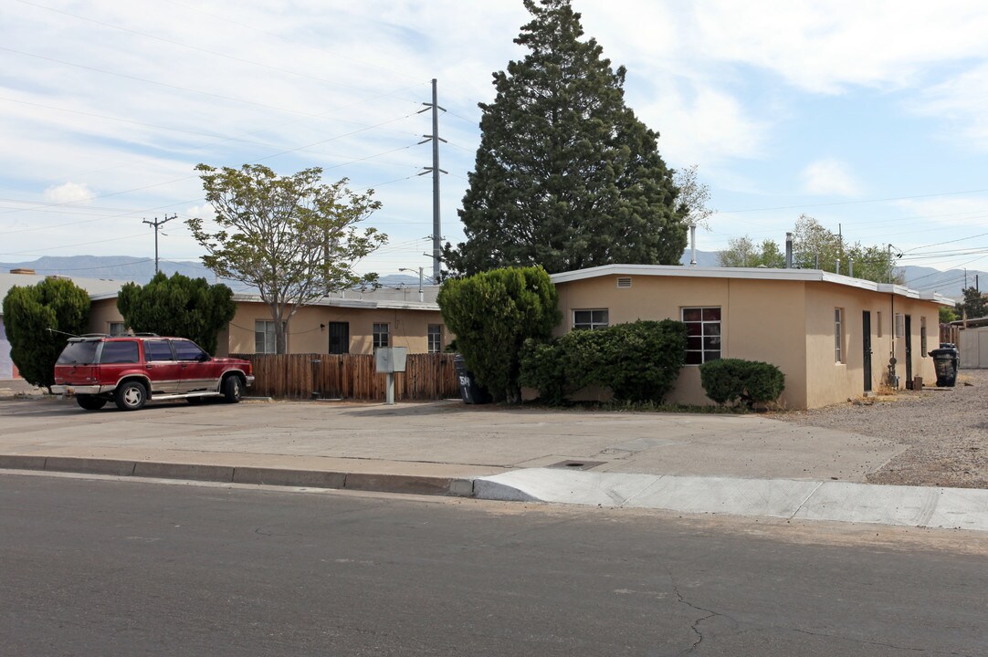 508-514 Alvarado Dr SE in Albuquerque, NM - Building Photo