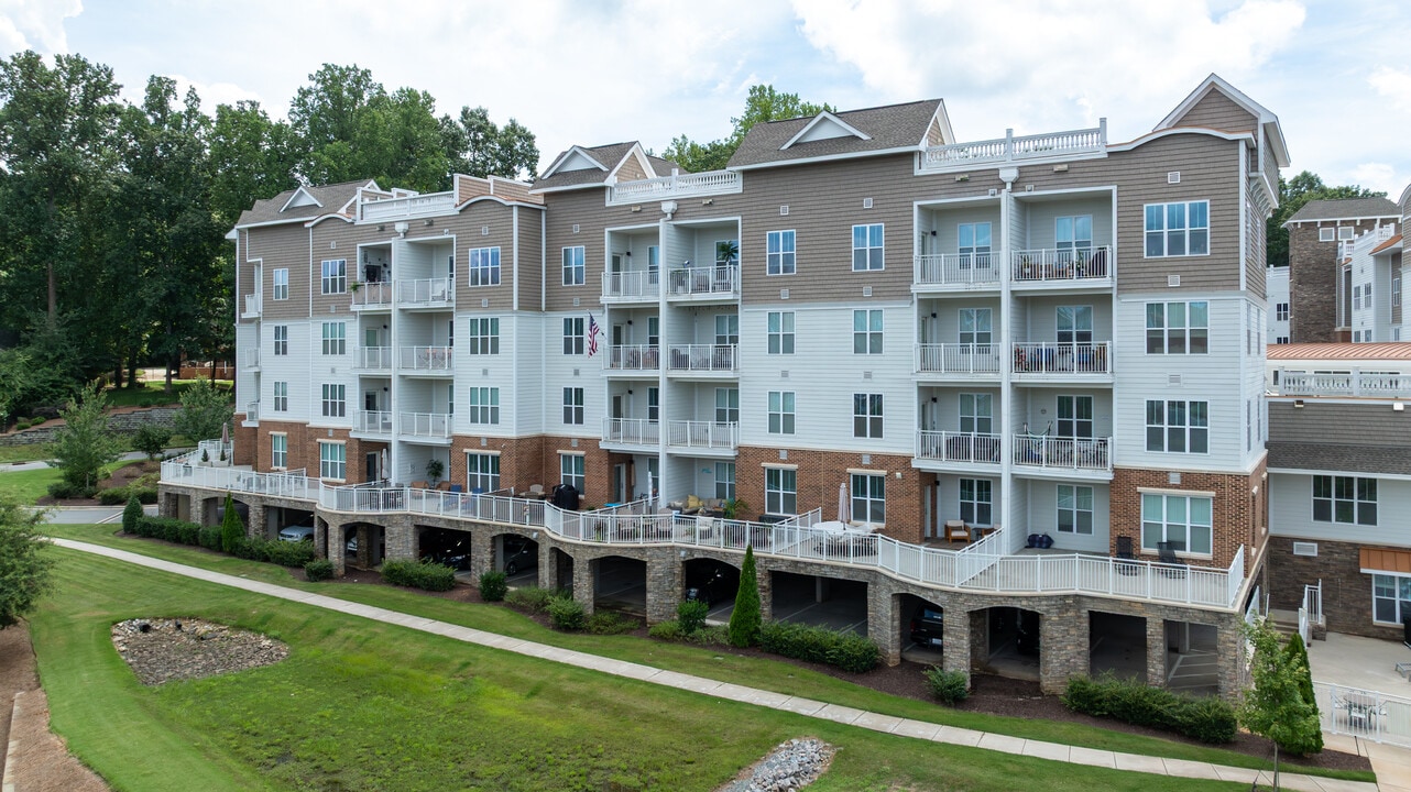 The Osprey at Lake Norman in Mooresville, NC - Building Photo