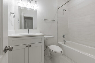 224 South Melville in Tampa, FL - Foto de edificio - Building Photo