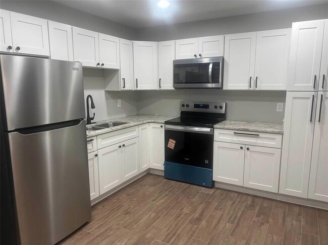 305 N Moss St in Leesburg, FL - Building Photo - Building Photo