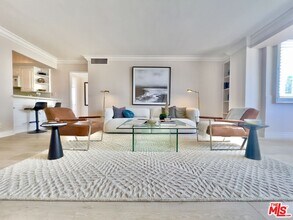 969 Hilgard Ave in Los Angeles, CA - Building Photo - Building Photo