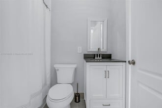 801 NW 134th Ave in Pembroke Pines, FL - Building Photo - Building Photo
