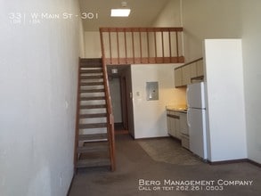 331 W Main St in Waukesha, WI - Building Photo - Building Photo