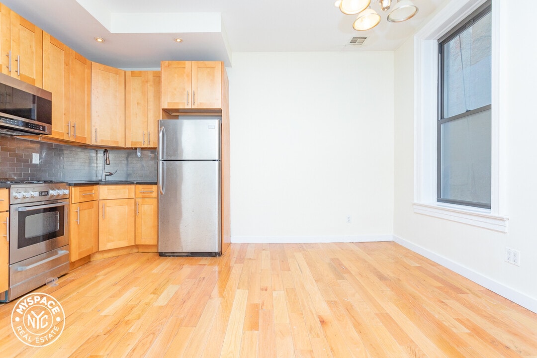 1159 Dean St, Unit 4E in Brooklyn, NY - Building Photo