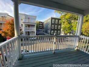203 Westville St, Unit 2 in Boston, MA - Foto de edificio - Building Photo