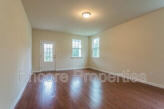 8136 Wheeler Wds in Apex, NC - Building Photo - Building Photo