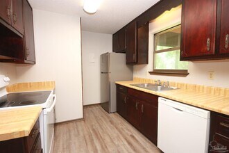 1594 Sunny Ridge Ln in Cantonment, FL - Building Photo - Building Photo