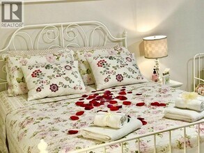 6486 Bruce St in West Vancouver, BC - Building Photo - Building Photo