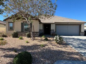 44665 Aspen St in Lancaster, CA - Building Photo