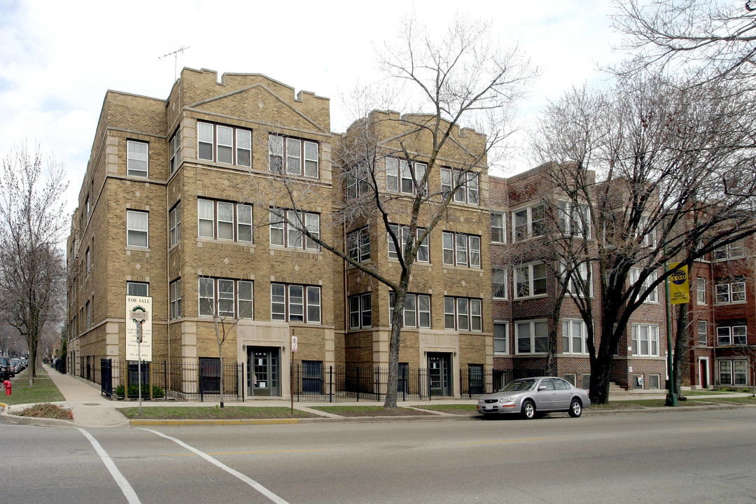 3607 N Bosworth Ave in Chicago, IL - Building Photo