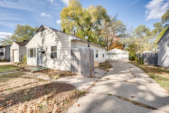 1823 Overdene Ave in Rockford, IL - Building Photo - Building Photo