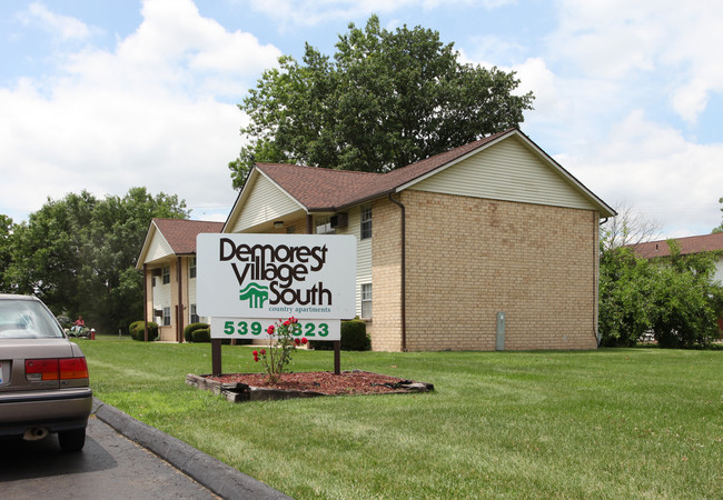 Demorest Village South in Columbus, OH - Building Photo - Building Photo