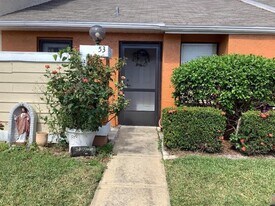 53 Silver Park Cir in Kissimmee, FL - Building Photo