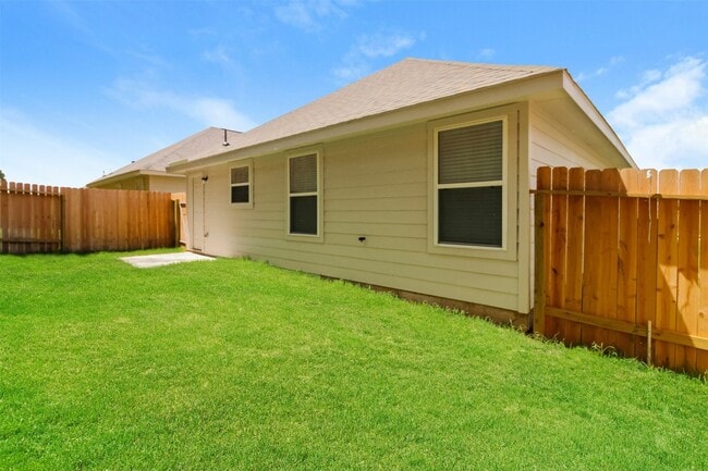 14012 Lahontan Dr in Shenandoah, TX - Building Photo - Building Photo