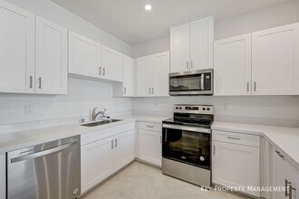 5740 CRENELLATED St in Las Vegas, NV - Building Photo - Building Photo