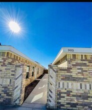 905 W Sunset Valley St, Unit 4 in Alton, TX - Foto de edificio - Building Photo