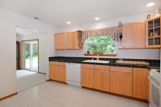 9068 Yelm Hwy SE in Olympia, WA - Building Photo - Building Photo