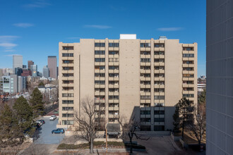 Governors Place Condominiums in Denver, CO - Building Photo - Building Photo