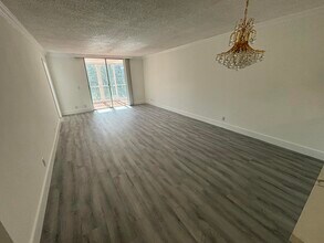 5961 NW 2nd Ave in Boca Raton, FL - Building Photo - Building Photo