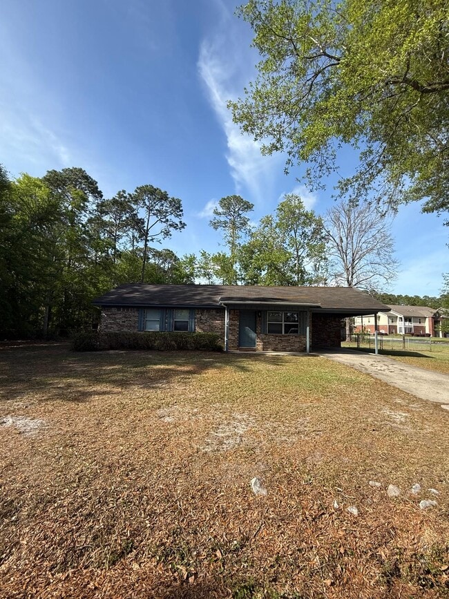 property at 802 Wildwood Dr