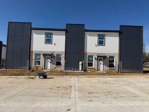 10520 Tube Dr in Hurst, TX - Building Photo - Building Photo