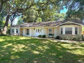 3202 Swan Ln in Pensacola, FL - Building Photo
