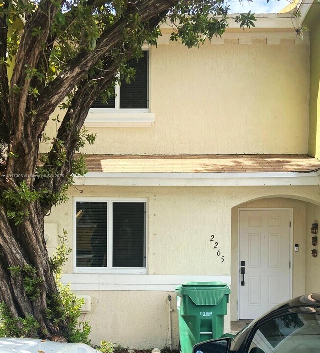 2265 NW 136th Terrace in Opa Locka, FL - Building Photo