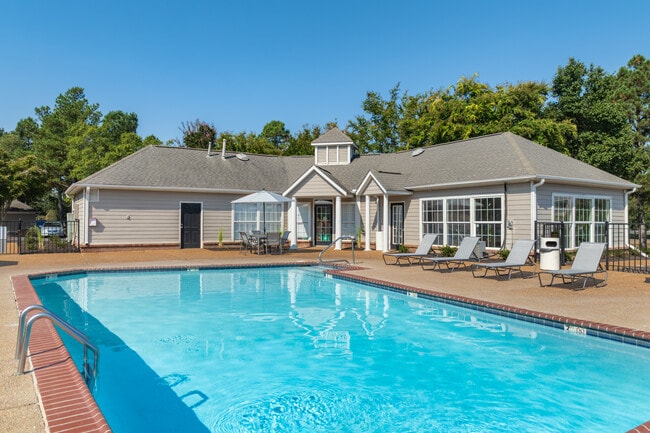 Southaven Pointe in Southaven, MS - Building Photo - Building Photo