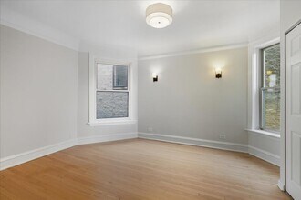 6136 N Mozart St in Chicago, IL - Building Photo - Building Photo