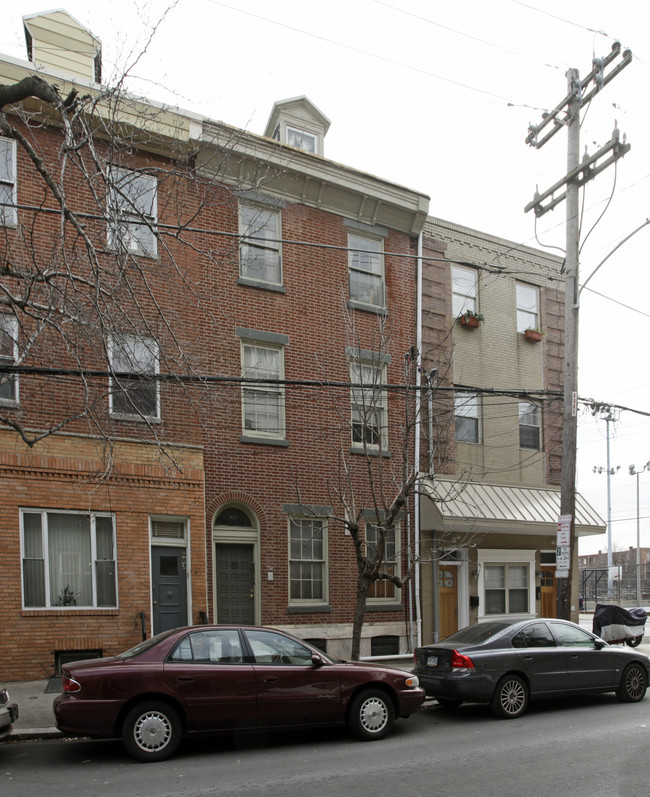 625 S 10th St in Philadelphia, PA - Building Photo - Building Photo