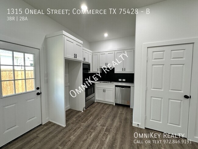 1315 Oneal St in Commerce, TX - Building Photo - Building Photo