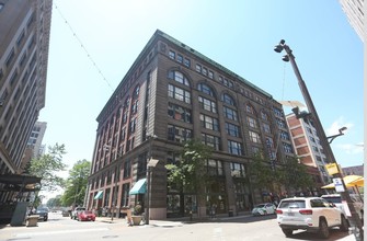 Warehouse 7 Loft Apartments in St. Louis, MO - Foto de edificio - Building Photo