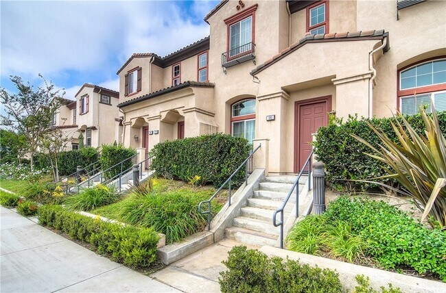 281 Camphor Pl in Orange, CA - Building Photo - Building Photo