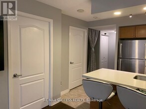 4080-4080 Living Arts Dr in Mississauga, ON - Building Photo - Building Photo