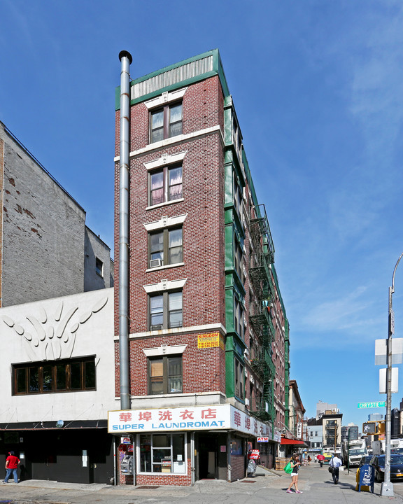 9 Delancey St in New York, NY - Building Photo