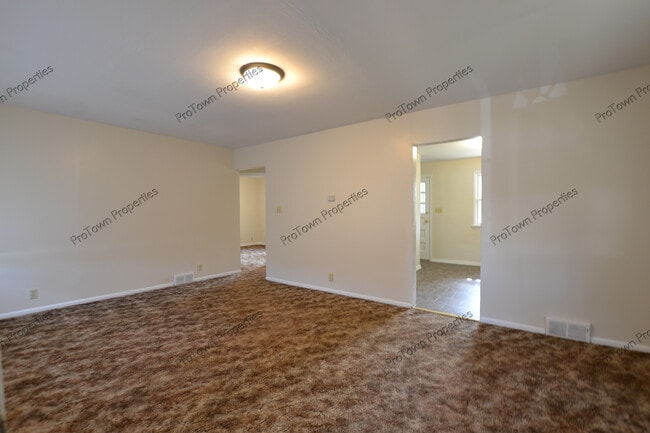 1408 Woodruff Rd in Joliet, IL - Building Photo - Building Photo