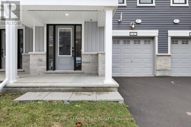 142 Anthracite Private in Ottawa, ON - Building Photo - Building Photo
