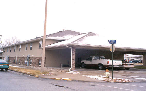 1315 Main St in Highland, IL - Building Photo