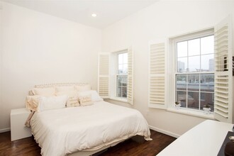 222 Willow Ave in Hoboken, NJ - Building Photo - Building Photo