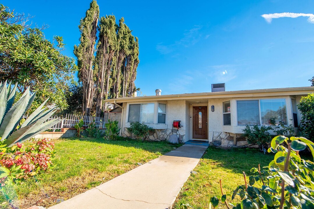 7744 Mary Ellen Ave in North Hollywood, CA - Building Photo