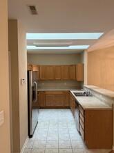 7742 Ellisville Ln in Knoxville, TN - Foto de edificio - Building Photo