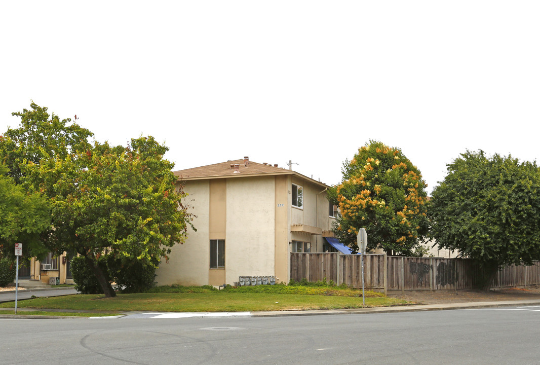 322 Marylinn Dr in Milpitas, CA - Building Photo