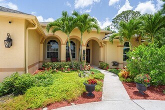 1456 SW Del Rio Blvd in Port St. Lucie, FL - Building Photo - Building Photo
