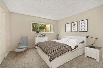 White Oak Terrace Apartments in Encino, CA - Building Photo - Building Photo